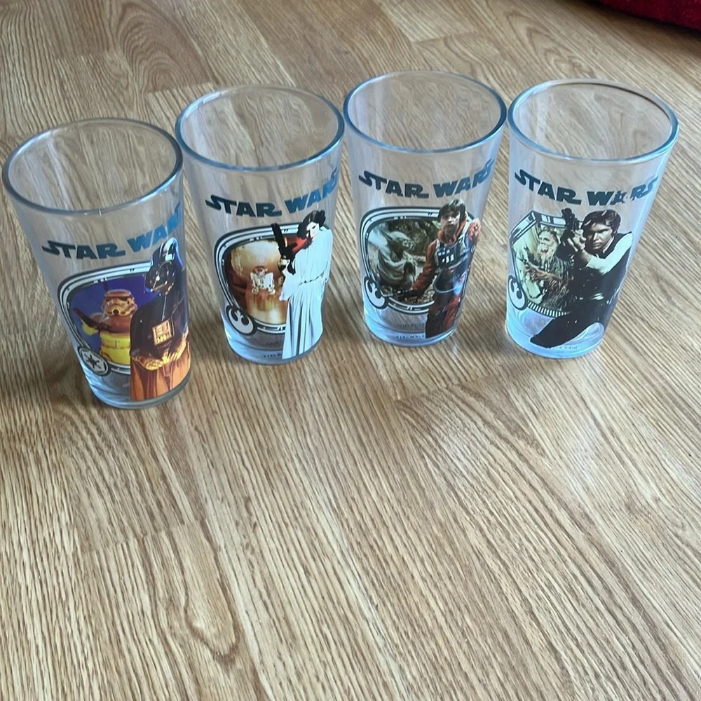 Star Wars 2012 Lucas films Drinking Glasses (4) Character Logo Graphic (rare).